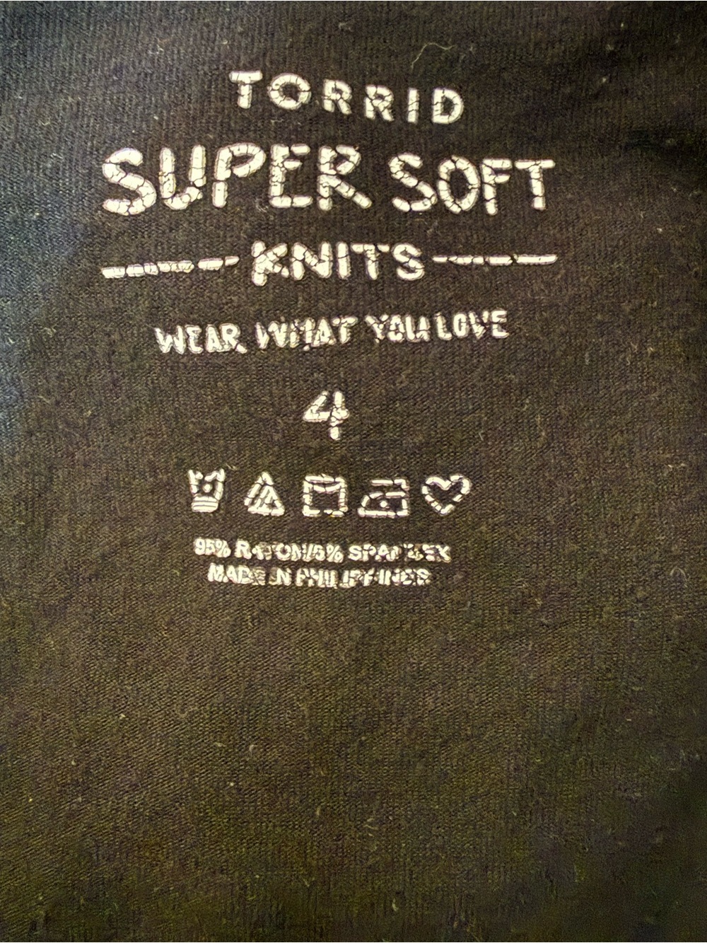 Torrid Black 'Super Soft Knits' V-Neck Tee Size 4(4X) - Picture 5 of 5